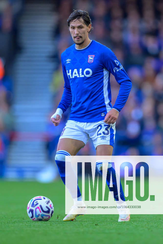 IPSWICH, ENGLAND OCTOBER 10 - Sasa Lukic of Ipswich Town during the Premier League game between Ipswich Town and Fulham at Portman Road on October 10, 2026 in Ipswich, England. (Photo by Keeran Marquis Sports Press Photo)