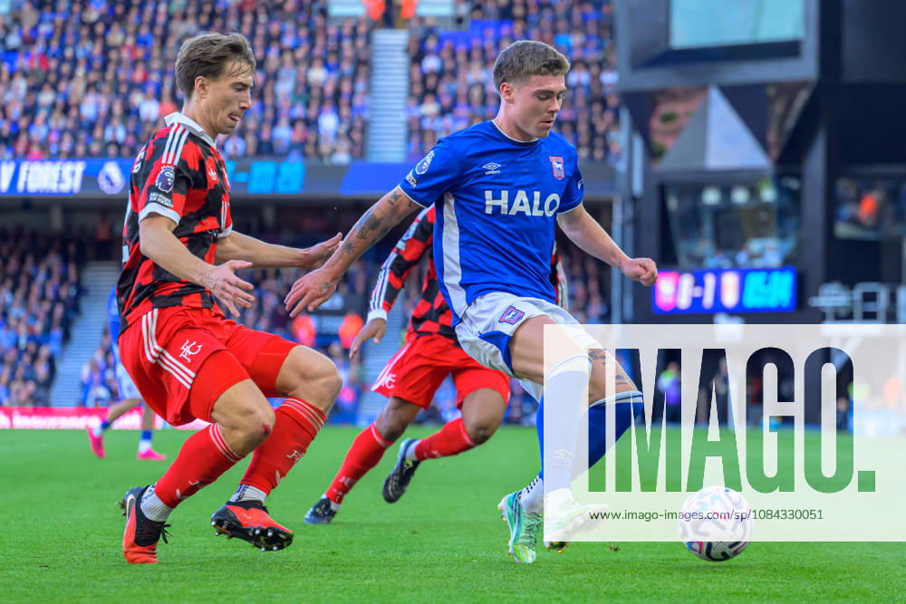 IPSWICH, ENGLAND OCTOBER 10 - Leif Davis of Ipswich Town during the Premier League game between Ipswich Town and Fulham at Portman Road on October 10, 2026 in Ipswich, England. (Photo by Keeran Marquis Sports Press Photo)