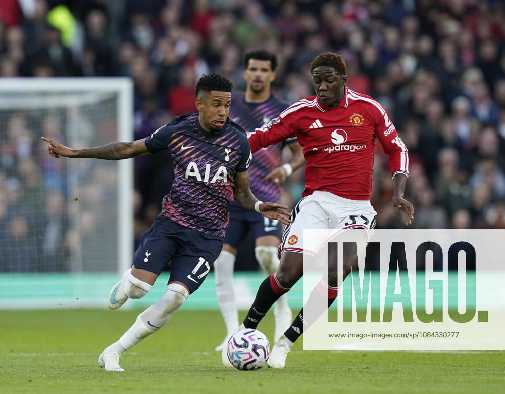 Manchester, England, 10th October 2026. Savio of Tottenham tussles with Kobbie Mainoo of Manchester United, ManU during the Manchester United vs Tottenham Hotspur Premier League match at Old Trafford, Manchester. Picture credit should read: Andrew Yates Sportimage . SPI_024_AY_MANUTD_SPURS SPI-5058-0024