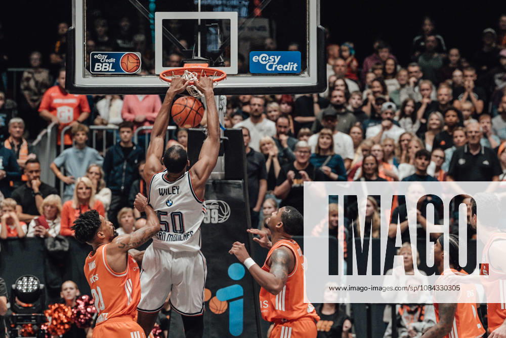EasyCredit Basketball Bundesliga, Matchday 5, Niners Chemnitz vs. Bayern Munich, October 10, 2026, starting at 4:00 p.m., Chemnitz, Chemnitz Arena. Pictured: 20 Urald King, 50 Austin Wiley, 22 Nighaeal Ceaser. easyCredit Basketball Bundesliga, Matchday 5, Niners Chemnitz vs. Bayern Munich, Chemnitz, Saxony, Germany