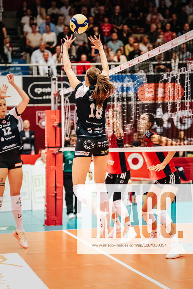 Pictured: Sarah Straube, 18, of Dresdner SC 10 10 2026, sets the ball to Dresdner SC Allianz MTV Stuttgart; DEKRA 1 Bundesliga Women, Volleyball, Germany, Dresden, Cyberport Arena