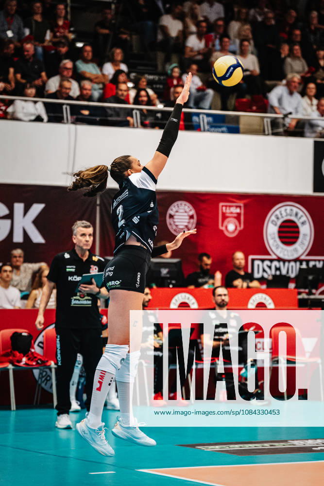 Pictured: Raeven Chase 2 serving, Dresdner SC 10 10 2026, Dresdner SC vs. Allianz MTV Stuttgart, DEKRA 1st Bundesliga Women, Volleyball, Germany, Dresden, Cyberport Arena