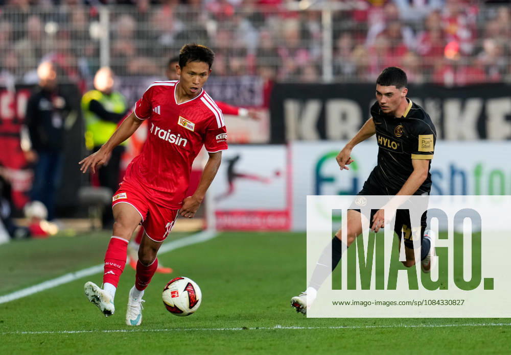 Wooyeong Jeong, 1 FC Union Berlin, 11, and Felix Keidel, SV Elversberg, 43 (GER), 1 FC Union Berlin vs. SV Elversberg, Bundesliga 1, Matchday 5, 2026–27 season, Stadion An der Alten Foersterei, Berlin, October 10, 2026 DFL regulations prohibit any use of photographs as image sequences and or quasi-video 1 FC Union Berlin vs. SV Elversberg, 1 Bundesliga, Matchday 5, 2026–27 season, October 10, 2026, Berlin