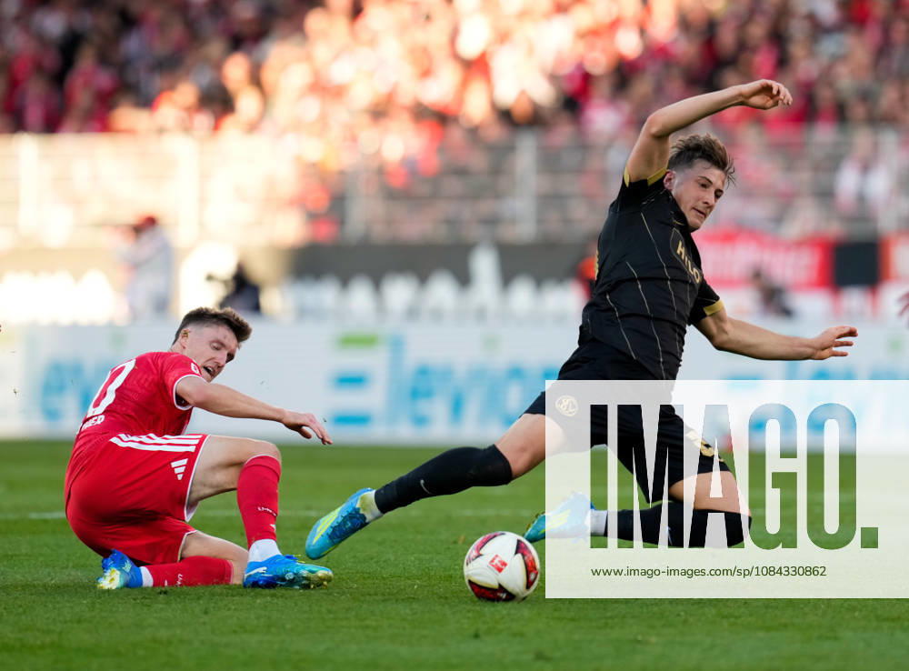 Michel Aebischer, 1 FC Union Berlin, 20, passed to Lukas Petkov, SV Elversberg, 25, GER, 1 FC Union Berlin vs. SV Elversberg, Bundesliga 1, Matchday 5, 2026–27 season, Stadion An der Alten Foersterei, Berlin, October 10, 2026 DFL regulations prohibit any use of photographs as image sequences and or quasi-video 1 FC Union Berlin vs. SV Elversberg, 1 Bundesliga, Matchday 5, 2026–27 Season, October 10, 2026, Berlin