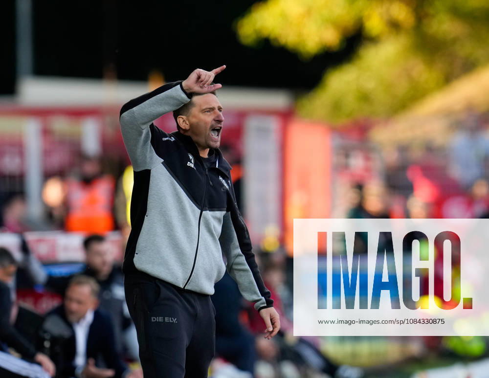Vincent Wagner, Head Coach of SV Elversberg, reacts to the match between 1 FC Union Berlin and SV Elversberg, Bundesliga 1, Matchday 5, 2026–27 season, at Stadion An der Alten Foersterei, Berlin, October 10, 2026 DFL regulations prohibit any use of photographs as image sequences and or quasi-video 1. FC Union Berlin vs. SV Elversberg, 1st Bundesliga, Matchday 5, 2026–27 Season, October 10, 2026, Berlin