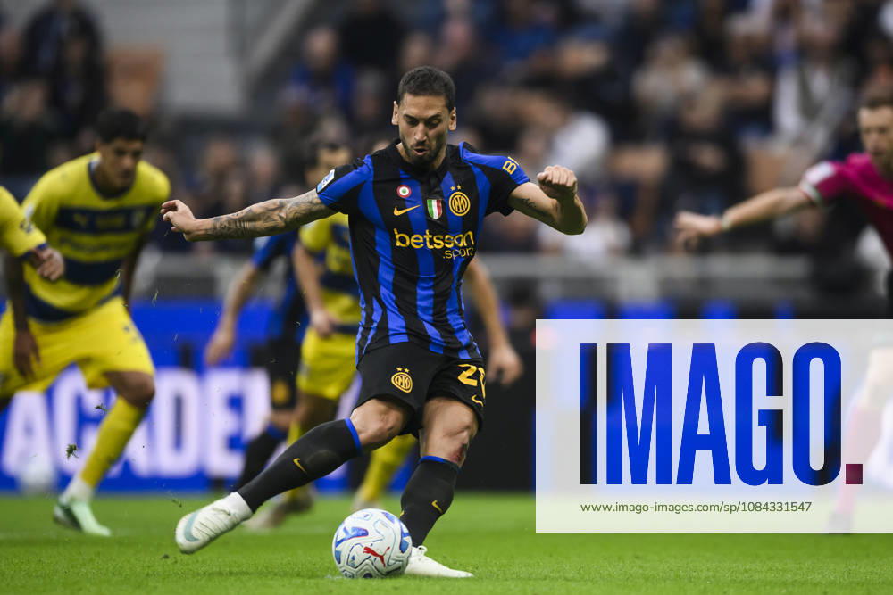 FC Internazionale v Parma Calcio - Serie A Hakan Calhanoglu of FC Internazionale scores a goal from a penalty kick during the Serie A football match between FC Internazionale and Parma Calcio. Milan Italy