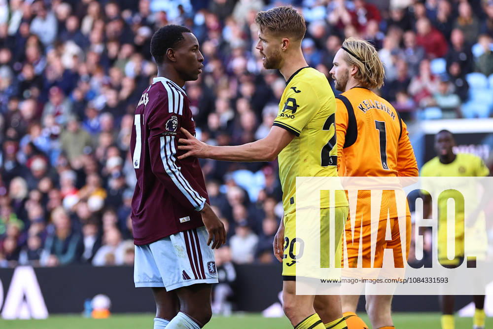 Aston Villa v Brentford, Premier League Nicolas Jackson of Aston Villa confronts Kristoffer Ajer of Brentford FC during the Aston Villa v Brentford Premier League match at Villa Park, Birmingham, England on 10 October 2026 Credit: Ryan Crockett Every Second Media Editorial use only. All images are copyright Every Second Media Limited. No images may be reproduced without prior permission. All rights reserved. Premier League and Football League images are subject to licensing agreements with Football DataCo Limited. see https: www.football-dataco.com