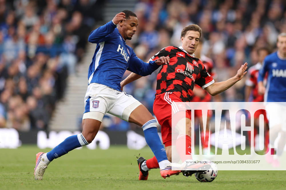 Ipswich Town v Fulham, Premier League Emersonn Correia da Silva of Ipswich Town in action with David Affengruber of Fulham during the Ipswich Town v Fulham Premier League match at Portman Road, Ipswich, England on 10 October 2026 Credit: Tiego Grenho Every Second Media Editorial use only. All images are copyright Every Second Media Limited. No images may be reproduced without prior permission. All rights reserved. Premier League and Football League images are subject to licensing agreements with Football DataCo Limited. see https: www.football-dataco.com