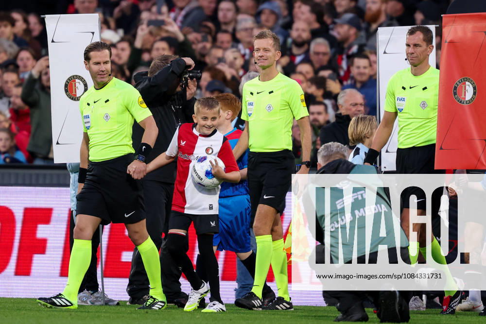 2026-10-10 Feyenoord v AZ Alkmaar - Dutch Eredivisie ROTTERDAM, NETHERLANDS - OCTOBER 10: Referee Danny Makkelie, Assistant referee Jan de Vries, Assistant referee Hessel Steegstra enter the pitch during the Dutch Eredivisie match between Feyenoord and AZ Alkmaar at Stadion Feijenoord on October 10, 2026 in Rotterdam, Netherlands. Rotterdam Stadion Feijenoord Netherlands Content not available for redistribution in The Netherlands directly or indirectly through any third parties.