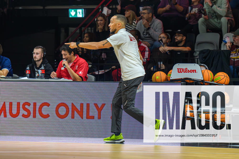 Basketball Season 2026–2027 2nd Bundesliga Pro A Matchday 4 Nuremberg Falcons Basketball Club (NBC) vs. Kreisbau Kirchheim Knights AlSch Tim Timothy James Black, Head Coach of the Nuremberg Falcons BC (NBC), signals, gestures, and directs the team instructions