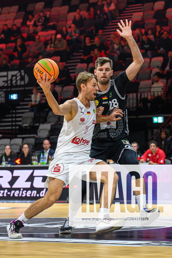 Basketball Season 2026–2027 2nd Bundesliga Pro A Matchday 4 Nuremberg Falcons Basketball Club NBC Kreisbau Kirchheim Knights AlSch Christian Feneberg 7, Nuremberg Falcons BC NBC Nicolas Bretzel 21, Kreisbau Kirchheim Knights