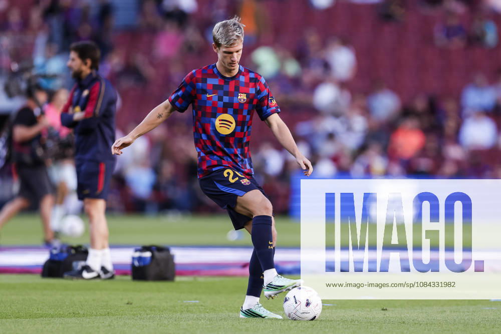 Dani Olmo of FC Barcelona, Barca warms up during the Spanish league, LaLiga EA Sports, football match played between FC Barcelona and Getafe CF at Spotify Camp Nou stadium on October 10, 2026 in Barcelona, Spain. FC Barcelona V Getafe CF - LaLiga EA Sports - ZUMAa181 20261010_zaa_a181_071
