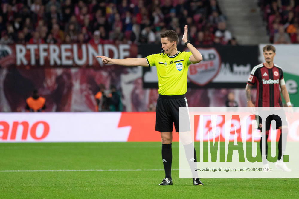 1 German Bundesliga: RB Leipzig vs. Eintracht Frankfurt, October 10, 2026; Referee: Daniel Siebert; LEIPZIG, GERMANY; OCTOBER 10; Bundesliga match between RB Leipzig and Eintracht Frankfurt at the Red Bull Arena on Matchday 5 of the 1. Bundesliga on October 10, 2026 in Leipzig, Germany. DFL regulations prohibit any use of photographs as image sequences and or quasi-video.