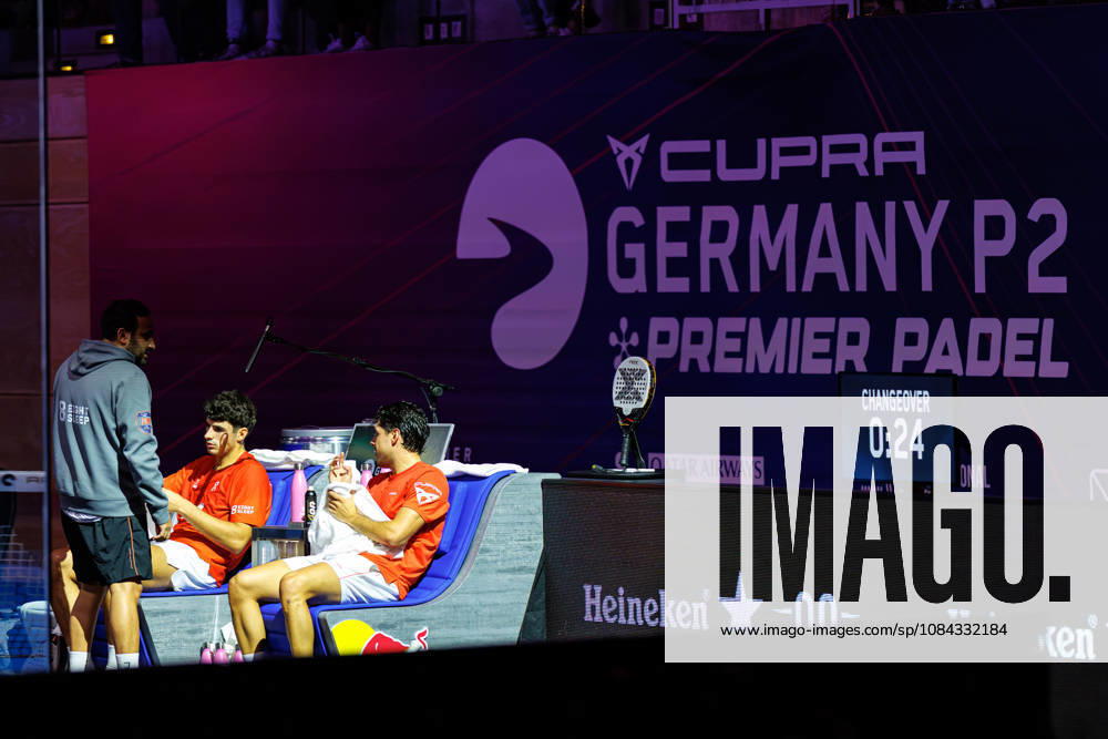 DÜSSELDORF, GERMANY - 10 OCTOBER 2026: Image shows Agustin Tapia (ARG) and Arturo Coello (ESP) on the bench druing change over and in the back the CUPRA Germany Premier Padel P2 2026 during CUPRA Germany Premier Padel P2 2026 Day 7: Semifinals at CASTELLO Düsseldorf on 10 10 2026 in Düsseldorf, Germany. Germany