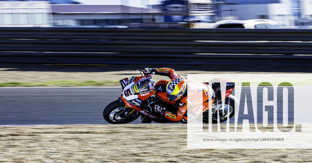 Yari Montella of Barni Spark Racing Team in action during the Race 1 of the FIM Superbike World Championship, WM, Weltmeisterschaft at Circuito Estoril on October 10, 2026 in Cascais, Portugal. Motorsports 2026: WorldSBK - Tissot Estoril Round - ZUMAr200 20261010_zsp_r200_062
