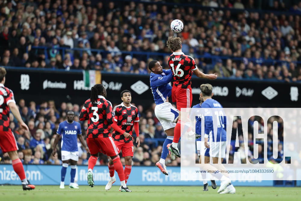 10th October 2026; Portman Road, Ipswich, Suffolk, England; Premier League Football, Ipswich Town versus Fulham; Sander Berge of Fulham clears the ball AndyxSkinner