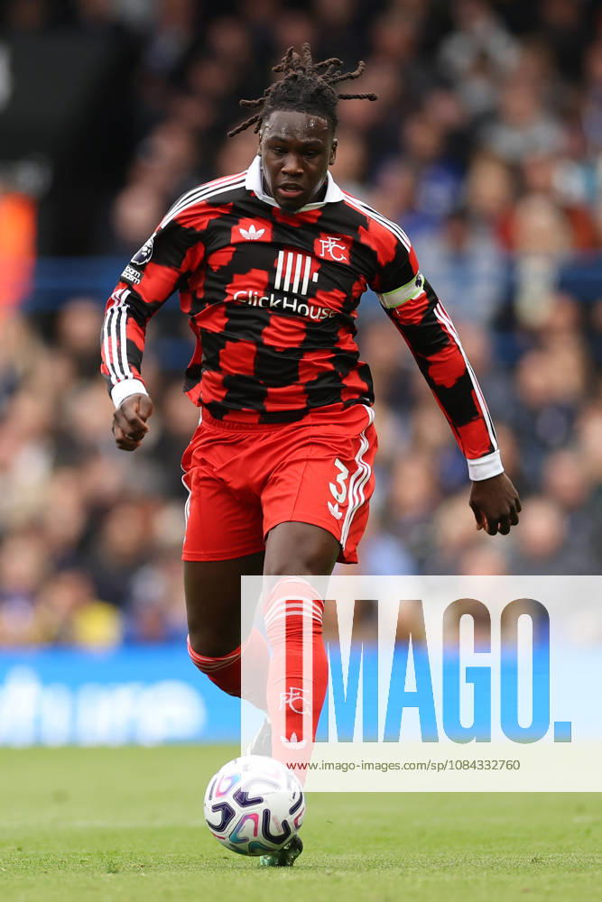 Ipswich Town v Fulham, Premier League Calvin Bassey of Fulham during the Ipswich Town v Fulham Premier League match at Portman Road, Ipswich, England on 10 October 2026 Credit: Tiego Grenho Every Second Media Editorial use only. All images are copyright Every Second Media Limited. No images may be reproduced without prior permission. All rights reserved. Premier League and Football League images are subject to licensing agreements with Football DataCo Limited. see https: www.football-dataco.com