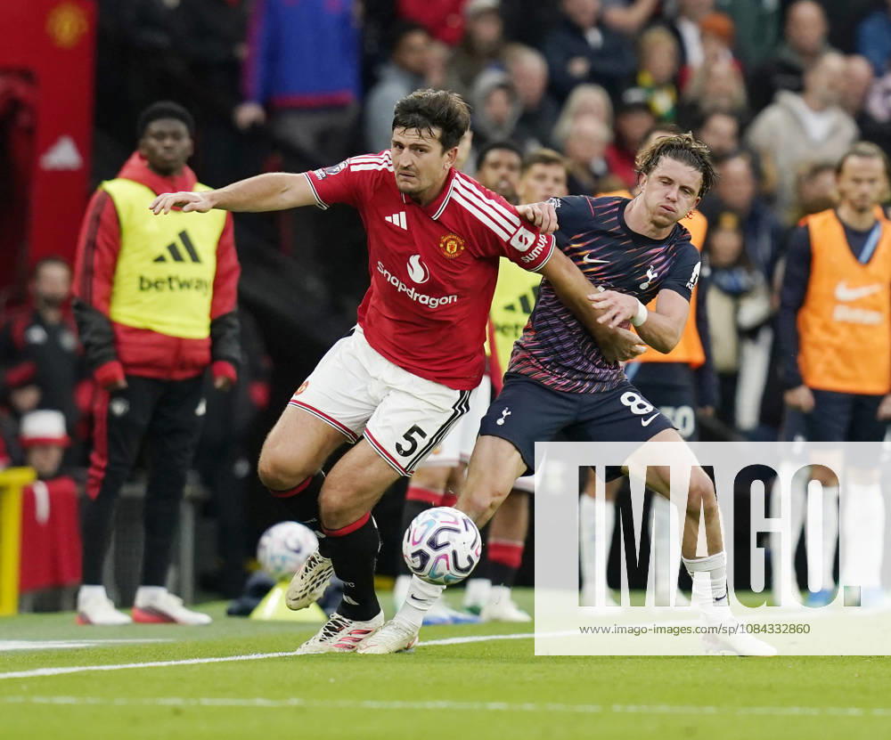 Manchester, England, 10th October 2026. Harry Maguire of Manchester United, ManU held by Conor Gallagher of Tottenham during the Manchester United vs Tottenham Hotspur Premier League match at Old Trafford, Manchester. Picture credit should read: Andrew Yates Sportimage . SPI_040_AY_MANUTD_SPURS SPI-5058-0040