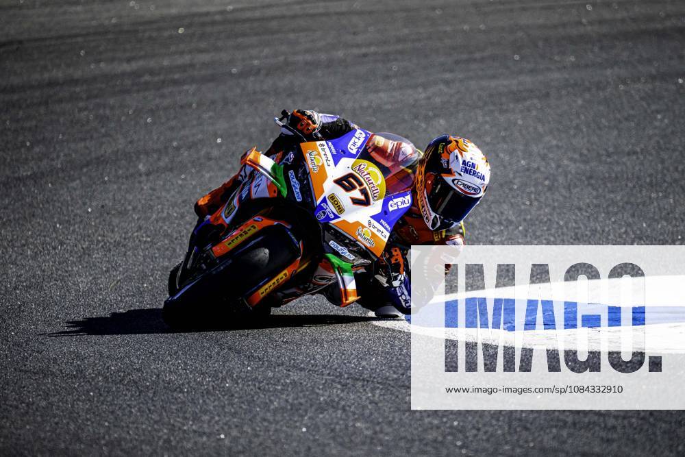 Alberto Surra of Motocorsa Racing in action during the Race 1 of the FIM Superbike World Championship, WM, Weltmeisterschaft at Circuito Estoril on October 10, 2026 in Cascais, Portugal. Motorsports 2026: WorldSBK - Tissot Estoril Round - ZUMAr200 20261010_zsp_r200_082