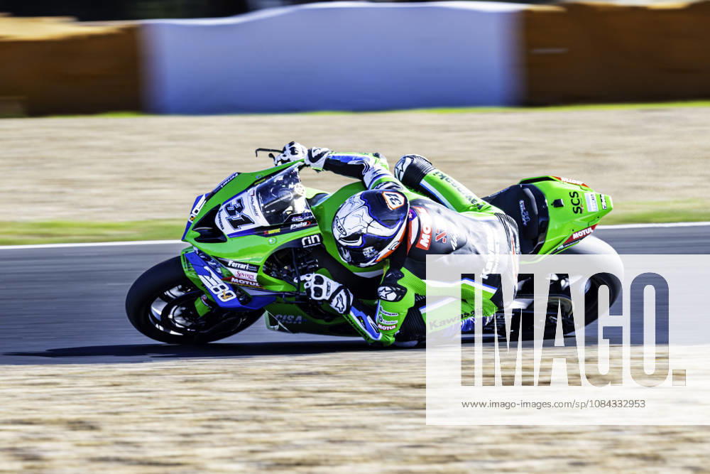Garrett Gerloff of Kawasaki WorldSBK Team in action during the Race 1 of the FIM Superbike World Championship, WM, Weltmeisterschaft at Circuito Estoril on October 10, 2026 in Cascais, Portugal. Motorsports 2026: WorldSBK - Tissot Estoril Round - ZUMAr200 20261010_zsp_r200_088