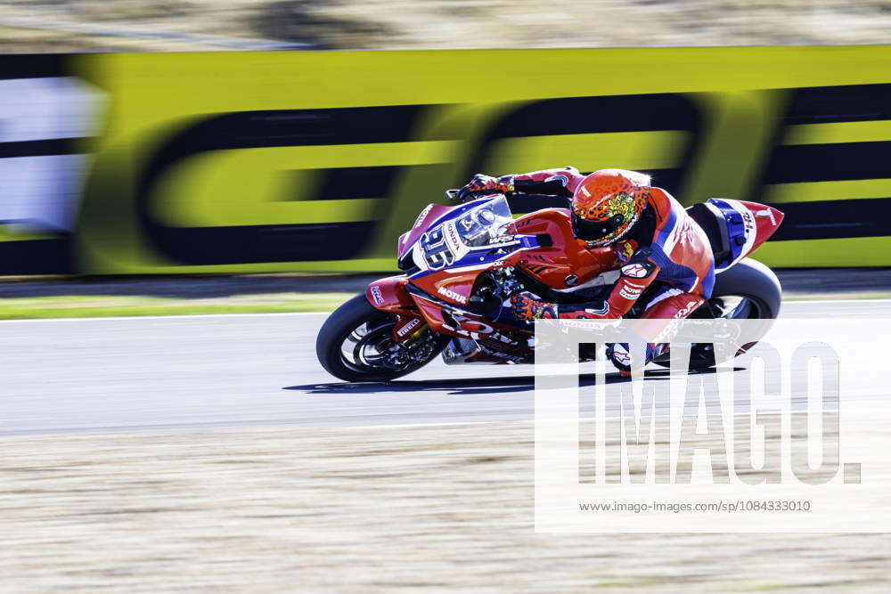 Jake Dixon of Honda HRC in action during the Race 1 of the FIM Superbike World Championship, WM, Weltmeisterschaft at Circuito Estoril on October 10, 2026 in Cascais, Portugal. Motorsports 2026: WorldSBK - Tissot Estoril Round - ZUMAr200 20261010_zsp_r200_099