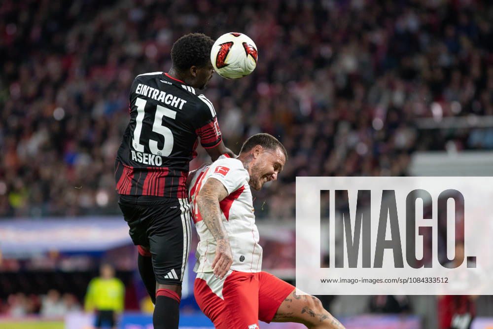 1 German Bundesliga: RB Leipzig vs. Eintracht Frankfurt, October 10, 2026; Noel Aseko (15), Eintracht Frankfurt, with captain David Raum (22), RB Leipzig, in a header duel. LEIPZIG, GERMANY OCTOBER 10 Bundesliga match between RB Leipzig and Eintracht Frankfurt at the Red Bull Arena on Matchday 5 of the 1. Bundesliga on October 10, 2026 in Leipzig, Germany. DFL regulations prohibit any use of photographs as image sequences and or quasi-video.