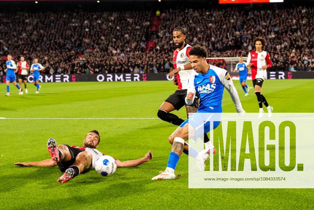 , Stadion Feijenoord (De Kuip) , season 2026 2027 , Dutch Eredivisie football , match between Feyenoord and AZ , Picture shows AZ player Ayoub Oufkir Feyenoord - AZ x208117538x