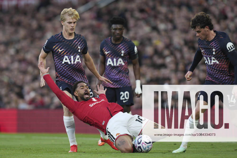 Manchester United, ManU v Tottenham Hotspur, Premier League Lucas Bergvall of Tottenham Hotspur fouls Matheus Cunha of Manchester United during the Manchester United v Tottenham Hotspur Premier League match at Old Trafford, Manchester, England on 10 October 2026 Credit: Steve Flynn Every Second Media Editorial use only. All images are copyright Every Second Media Limited. No images may be reproduced without prior permission. All rights reserved. Premier League and Football League images are subject to licensing agreements with Football DataCo Limited. see https: www.football-dataco.com