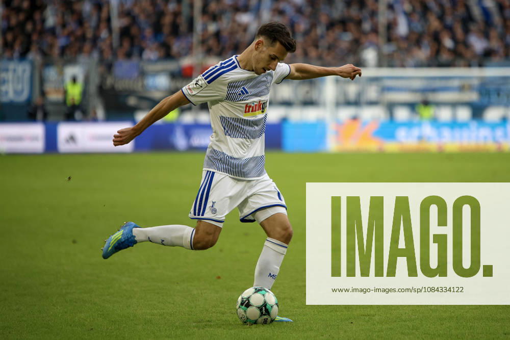 GER, Soccer, Men s, 3rd Division, 2026–2027 Season, MSV Duisburg vs. TSG Hoffenheim II, Conor Noß of Duisburg in action with the ball, individual play, Duisburg, Schauinsland, Reisen Arena, North Rhine-Westphalia, Germany