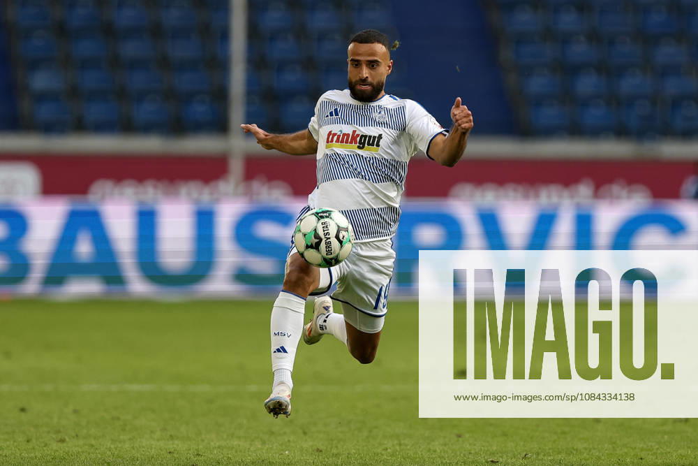 GER, Soccer, Men s, 3rd Division, 2026–2027 Season, MSV Duisburg vs. TSG Hoffenheim II, Ramien Safi, Duisburg in action with the ball, individual play, Duisburg, Schauinsland, travel, Arena, North Rhine-Westphalia, Germany