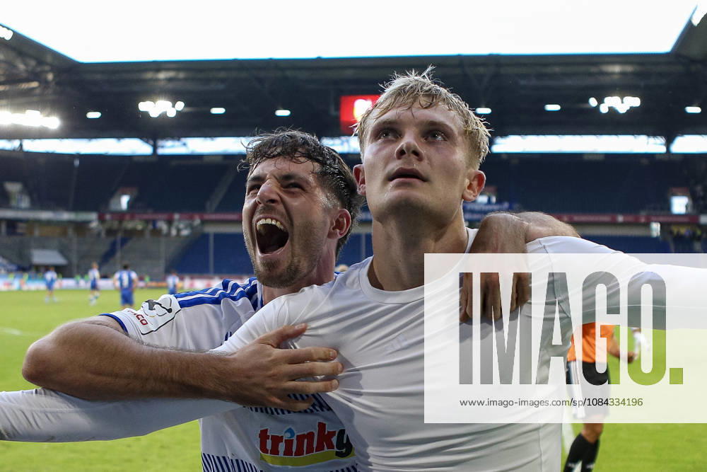 GER, Soccer, Men s, 3rd Division, 2026–2027 Season, MSV Duisburg vs. TSG Hoffenheim II, Peter Remmert (Duisburg) celebrates his goal to make it 3–2 with Tobias Fleckstein (Duisburg), Duisburg, Schauinsland-Reisen Arena, North Rhine-Westphalia, Germany