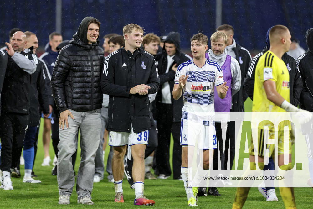 GER, Soccer, Men s, 3rd Division, 2026–2027 Season, MSV Duisburg vs. TSG Hoffenheim II, Peter Remmert, Duisburg, victory celebration, celebrating after the win, Duisburg, Schauinsland, Reisen Arena, North Rhine-Westphalia, Germany