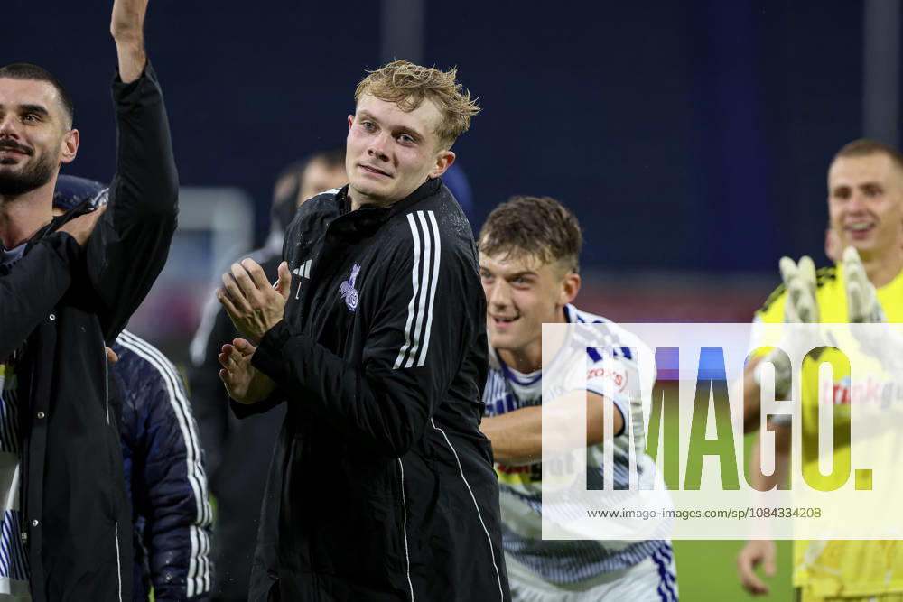 GER, Soccer, Men s, 3rd Division, 2026–2027 Season, MSV Duisburg vs. TSG Hoffenheim II, Ben Schlicke, Duisburg pushes Peter Remmert toward the fans, Duisburg, Schauinsland, travel, Arena, North Rhine-Westphalia, Germany