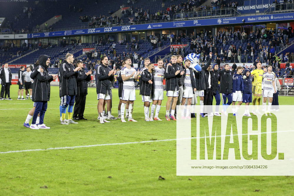 GER, Soccer, Men s, 3rd Division, 2026–2027 Season, MSV Duisburg vs. TSG Hoffenheim II; the MSV Duisburg team celebrates at the end of the game, cheering after the victory; Duisburg, Schauinsland, Arena, North Rhine-Westphalia, Germany
