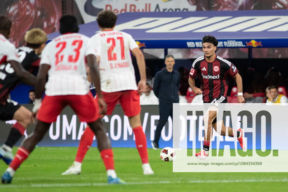 1 German Bundesliga: RB Leipzig vs. Eintracht Frankfurt, October 10, 2026, Can Uzun 42, Eintracht Frankfurt, LEIPZIG, GERMANY, OCTOBER 10: Bundesliga match between RB Leipzig and Eintracht Frankfurt at the Red Bull Arena on Matchday 5 of the 1. Bundesliga on October 10, 2026 in Leipzig, Germany. DFL regulations prohibit any use of photographs as image sequences and or quasi-video.