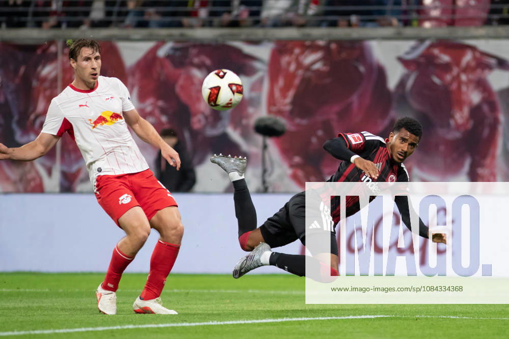 1 Bundesliga RB Leipzig vs. Eintracht Frankfurt October 10, 2026 Willi Orban 4, RB Leipzig, and Ansgar Knauff 7, Eintracht Frankfurt LEIPZIG, GERMANY OCTOBER 10 Bundesliga match between RB Leipzig and Eintracht Frankfurt at the Red Bull Arena on Matchday 5 of the Bundesliga on October 10, 2026 in Leipzig, Germany. DFL regulations prohibit any use of photographs as image sequences and or quasi-video.