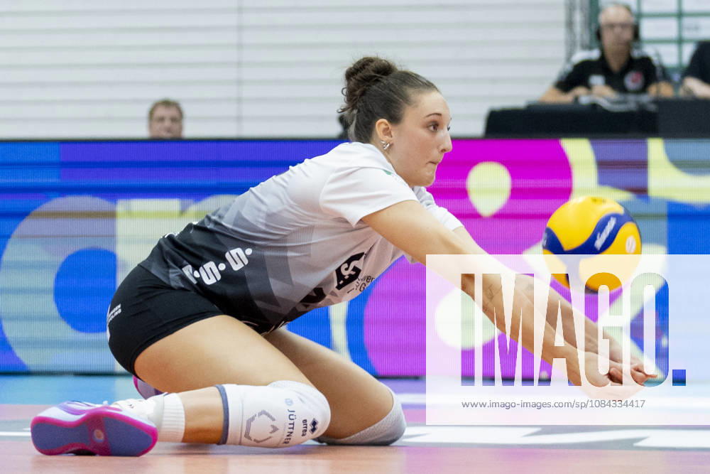 DEKRA 1st Bundesliga Women: Schwarz Weiss Erfurt vs. Rote Raben Vilsbiburg, Erfurt, October 10, 2026, Dagmar Trijntje Mourits 14, Schwarz Weiss Erfurt, DEKRA 1st Bundesliga Women: Schwarz Weiss Erfurt vs. Rote Raben Vilsbiburg, Riethsporthalle, Erfurt October 10, 2026