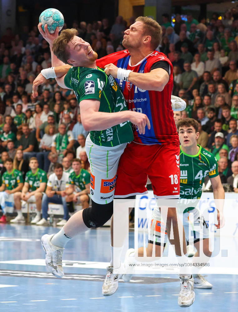 Germany, Göppingen, Opel HBL Bundesliga Handball, FRISCH AUF Göppingen vs. SG BBM Bietigheim, from left: Erik Persson (FAG), Fabian Wiederstein (BBM)