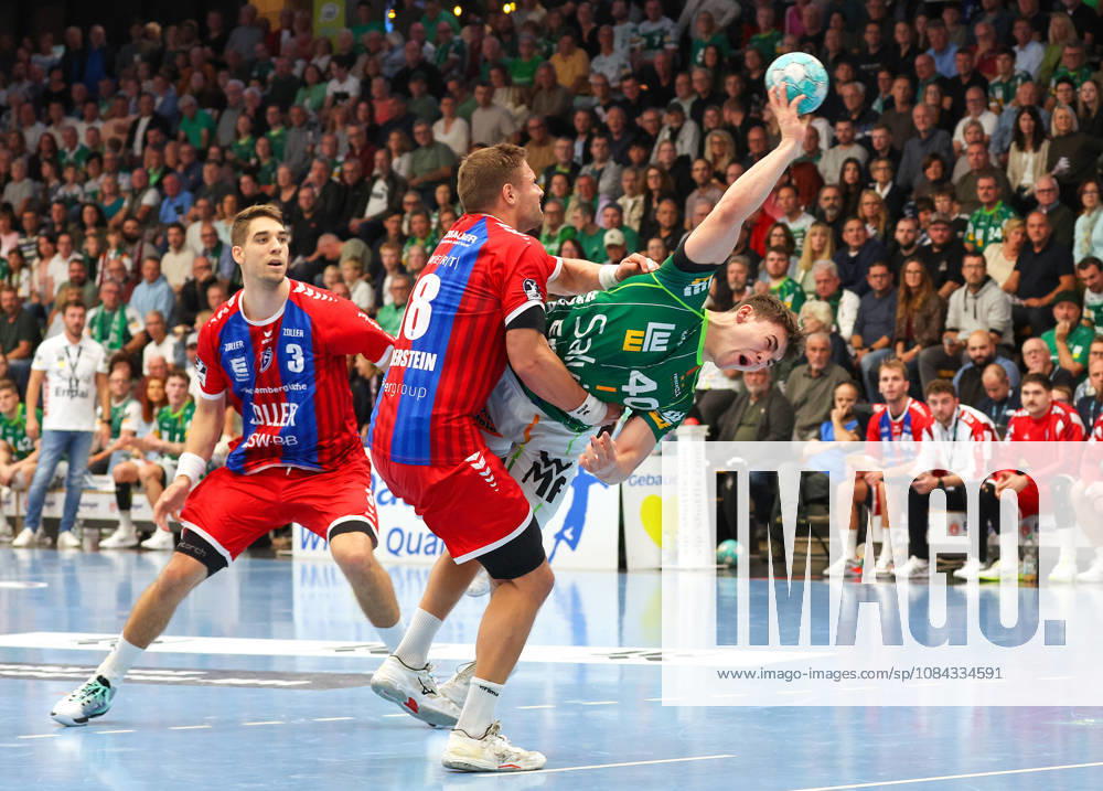 Germany, Göppingen, Opel HBL Bundesliga Handball, FRISCH AUF Göppingen vs. SG BBM Bietigheim, from left: Nikola Vlahovic (BBM), Fabian Wiederstein (BBM), Elias Newel (FAG)