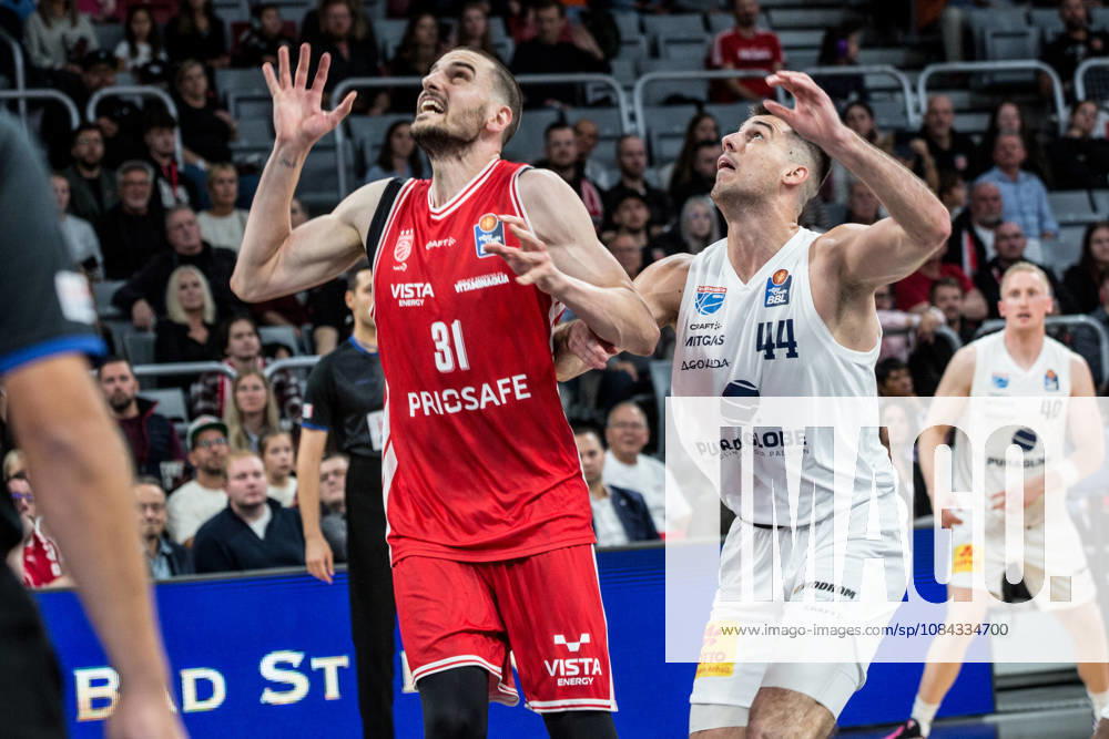 Bamberg, Germany, October 10, 2026; easyCredit BBL 2026–2027, Matchday 5; BMA365 Bamberg Baskets vs. Syntainics MBC; Pictured, from left: Daniel Keppeler (Bamberg) and Jure Planinic (MBC Weißenfels); Brose Arena, Bavaria