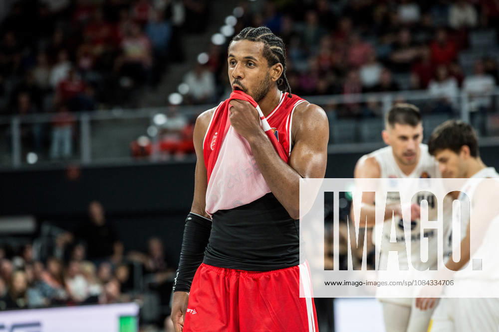Bamberg, Germany, October 10, 2026; easyCredit BBL 2026–2027, Matchday 5; BMA365 Bamberg Baskets vs. Syntainics MBC; Pictured: Jordan Wright, Bamberg, looking stunned on the court at Brose Arena, Bavaria