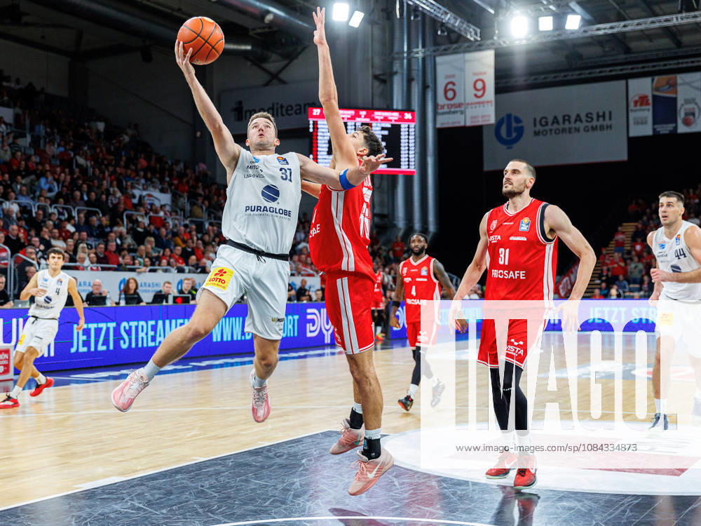 Spencer Reaves, Syntainics MBC, 31; Yuval Hochstadter, BMA365 Bamberg Baskets, 66; Daniel Keppeler, BMA365 Bamberg Baskets, 31; BMA365 Bamberg Baskets vs. Syntainics MBC, Basketball, easyCredit BBL, Matchday 5, October 10, 2026 BMA365 Bamberg Baskets vs. Syntainics MBC, Basketball, easyCredit BBL, Matchday 5, October 10, 2026 Bamberg