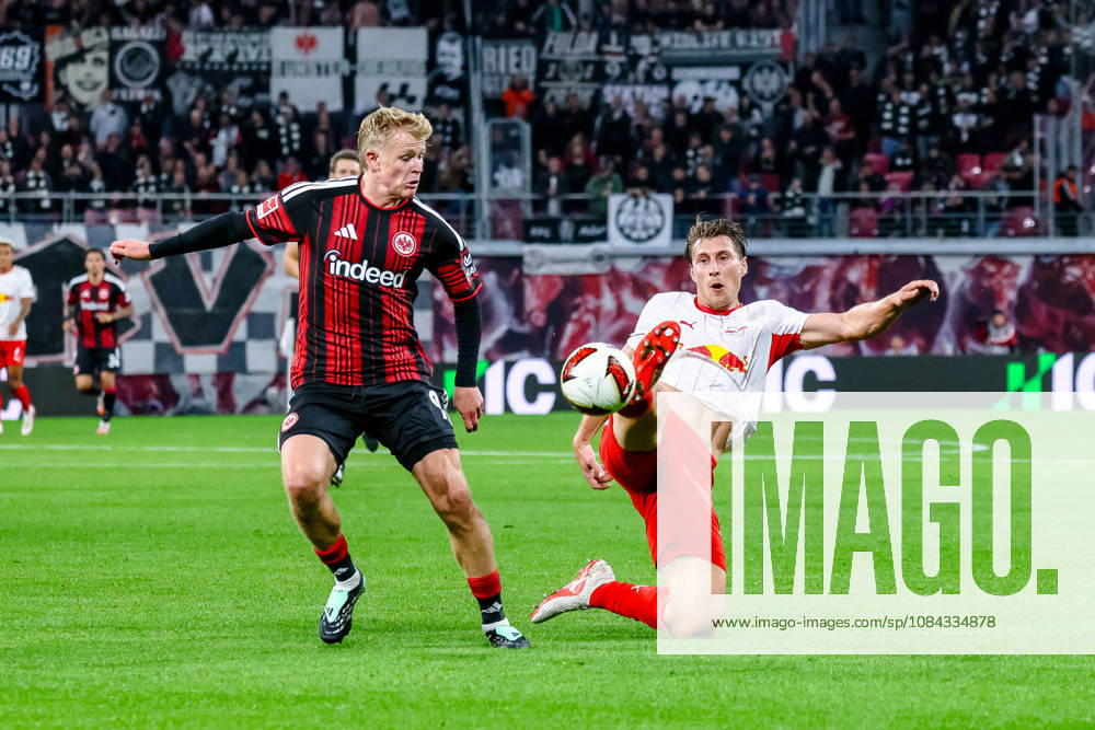 Willi Orban (RB Leipzig, 04) goes for the ball, makes a sliding tackle, high ball, Jonathan Burkardt (Eintracht Frankfurt, 09), GER, RB Leipzig vs. Eintracht Frankfurt, soccer, 1. Bundesliga Men, Matchday 5, 2026–2027 season, October 10, 2026 DFL regulations prohibit any use of photographs as image sequences and or quasi-video GER, RB Leipzig vs. Eintracht Frankfurt, soccer, 1st Bundesliga Men, Matchday 5, 2026–2027 season, October 10, 2026 Leipzig