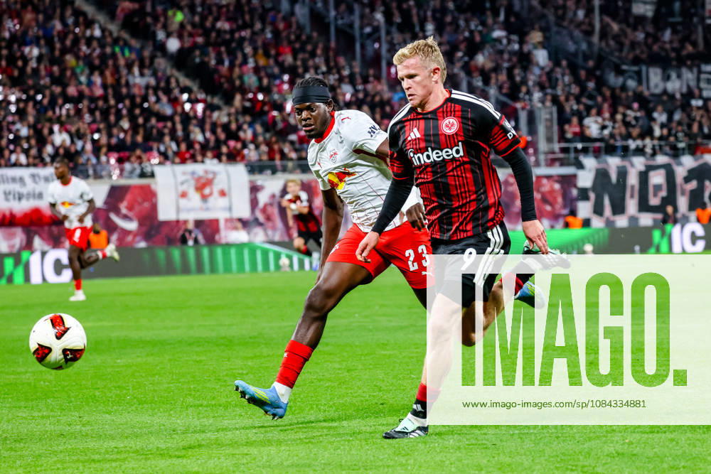 Castello Lukeba (RB Leipzig), 23, and Jonathan Burkardt (Eintracht Frankfurt), 09—sprint duel, tackle, duel, battle, GER, RB Leipzig vs. Eintracht Frankfurt, soccer, Men s Bundesliga 1, Matchday 5, 2026–2027 season, October 10, 2026 DFL regulations prohibit any use of photographs as image sequences and or quasi-video GER, RB Leipzig vs. Eintracht Frankfurt, soccer, 1st Bundesliga Men, Matchday 5, 2026–2027 season, October 10, 2026 Leipzig