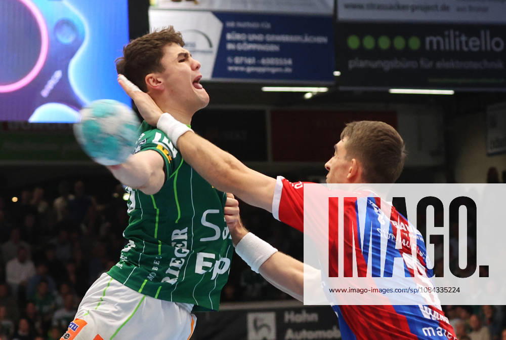 Germany, Göppingen, Opel HBL Bundesliga Handball, FRISCH AUF Göppingen vs. SG BBM Bietigheim, from left: Elias Newel (FAG), Nikola Vlahovic (BBM)