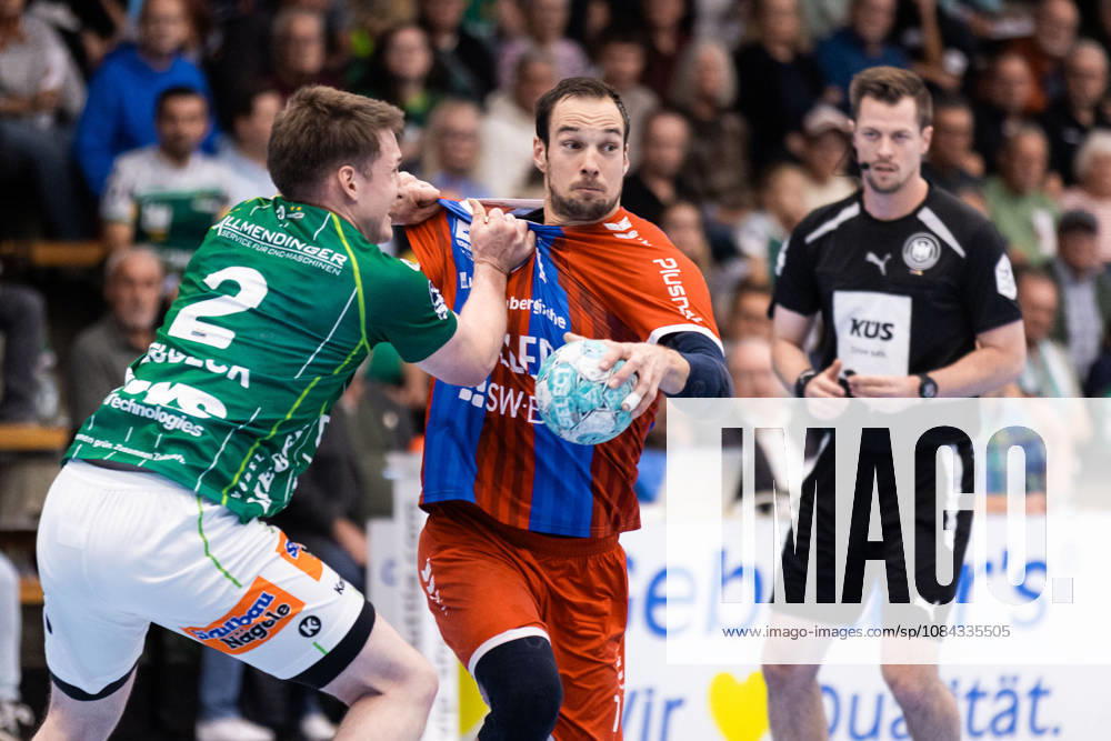 Domikin CLAUS (SG BBM Bietigheim), No. 7, in a one-on-one battle against Oskar NEUDECK (FRISCH AUF Goeppingen), No. 2, GER, FRISCH AUF Goeppingen vs. SG BBM Bietigheim, Handball, Bundesliga, OPEL HBL, Matchday 8, 2026–2027 season, October 10, 2026, GER, FRISCH AUF Goeppingen vs. SG BBM Bietigheim, Handball, Bundesliga, OPEL HBL, Matchday 8, 2026–2027 season, October 10, 2026, Goeppingen