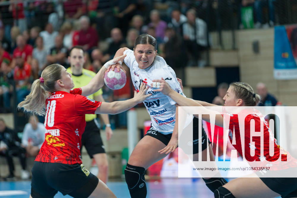 Viktoria Marksteiner, Halle, 10, Nina Ramusovic, Zwickau, 76, Ilona Kieffer, Halle, 72, SV Union Halle Neustadt vs. BSV Sachsen Zwickau, Women’s Handball Bundesliga, 1st Bundesliga, Matchday 5, 2026–27 Season, October 10, 2026, Halle, SWH Arena, Saxony-Anhalt, Germany