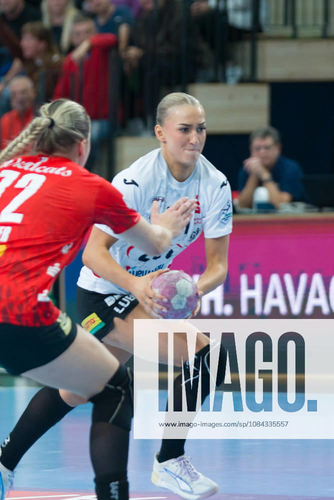 Ilona Kieffer Halle, 72, Julia Niewiadomska Zwickau, 44, SV Union Halle Neustadt vs. BSV Sachsen Zwickau, Women’s Handball Bundesliga, 1st Bundesliga, Matchday 5, 2026–27 Season, October 10, 2026, Halle SWH Arena, Saxony-Anhalt, Germany