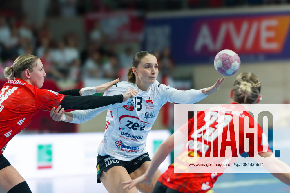 Tina Wagenlader (Halle), 14, Kristina Dramac (Zwickau), 13, Marie Polakova (Halle), 23, SV Union Halle Neustadt vs. BSV Sachsen Zwickau, Women s Handball Bundesliga, 1st Bundesliga, Matchday 5, 2026–27 Season, October 10, 2026, Halle, SWH Arena, Saxony-Anhalt, Germany