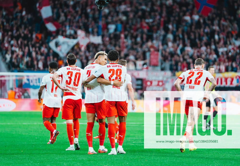 RB Leipzig team celebrates third goal RB Leipzig vs Eintracht Frankfurt, Bundesliga, Germany, Football, 26 27, GER, Leipzig, Red Bull Arena Stadium DFL regulations prohibit any use of photographs as image sequences and or quasi-video.DFL regulations prohibit any use of photographs as image sequences and or quasi-video. Leipzig Red Bull Arena, Leipzig Sachsen GER